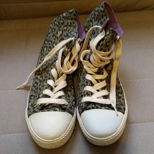 Airwalk cheetah hightops